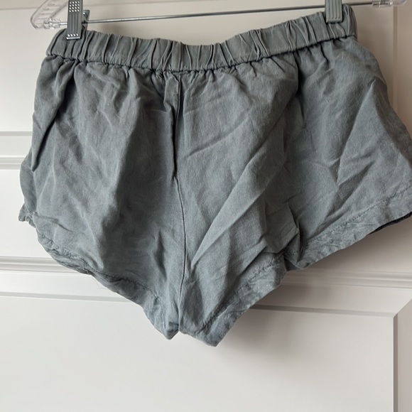 On The Road linen chambray shorts - Picture 4 of 5
